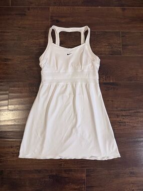 Women’s Nike Athletic Dress Medium